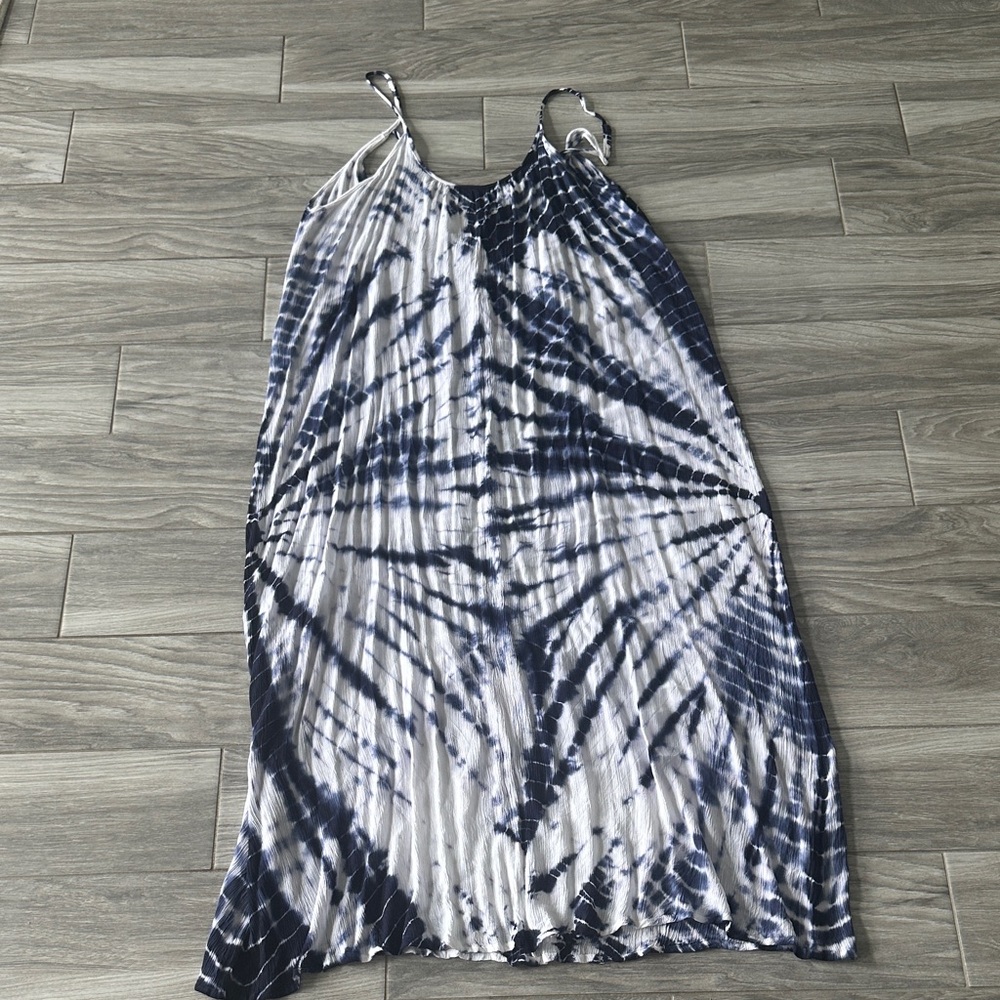 Raviya Blue and White Tie-Dye Swim Coverup